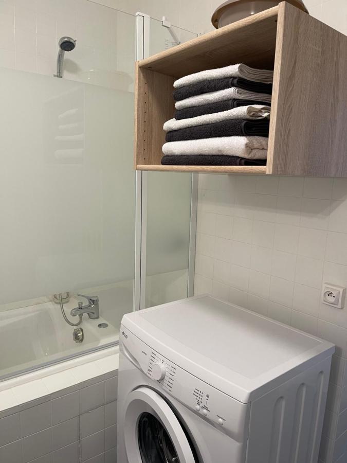 Appartement T4 70M2 - Meuble - Centre Ville - Proche Thermes Лон-ле-Соньє Екстер'єр фото