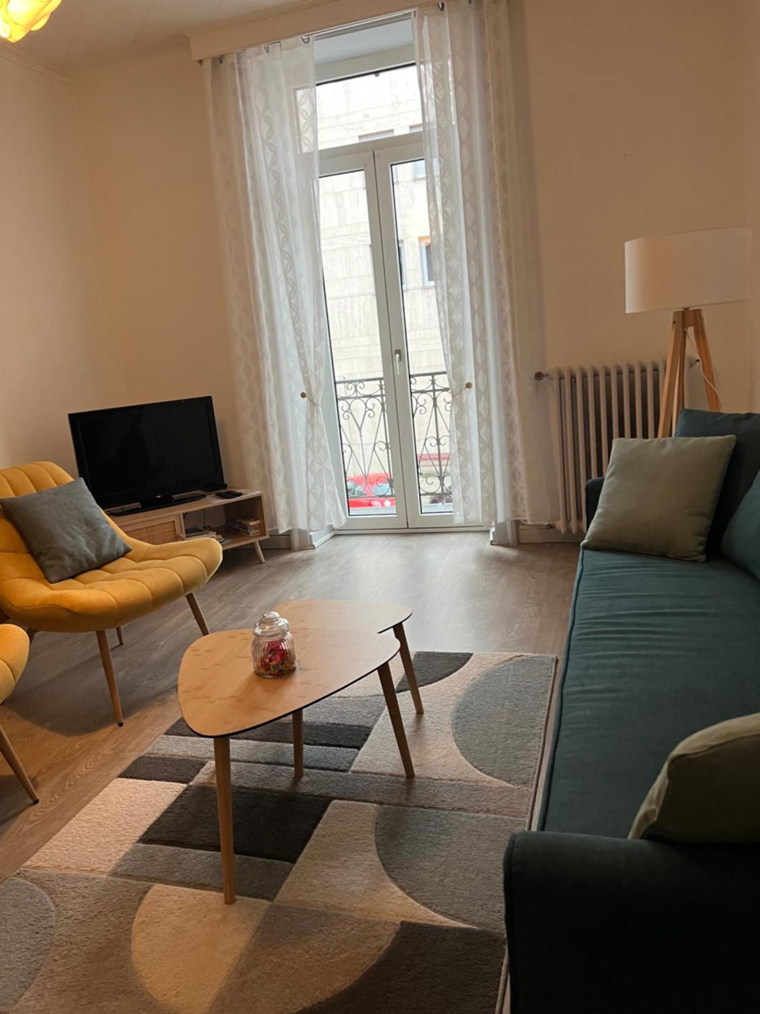 Appartement T4 70M2 - Meuble - Centre Ville - Proche Thermes Лон-ле-Соньє Екстер'єр фото
